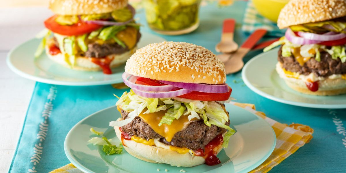 Homemade Classic American Cheeseburger – Recipe Revival